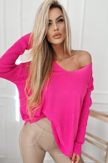 Modny różowy sweter