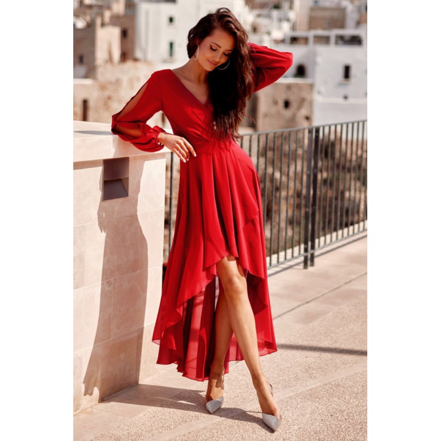 Modna sukienka z dłuższym tyłem czerwona
